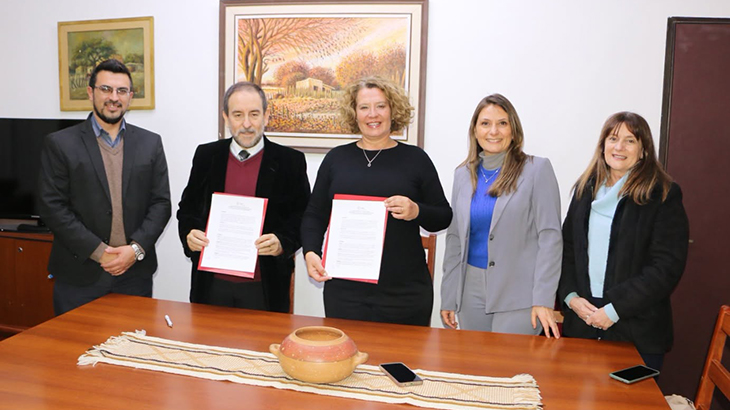 Firma de convenio para fortalecer lazos con instituciones educativas